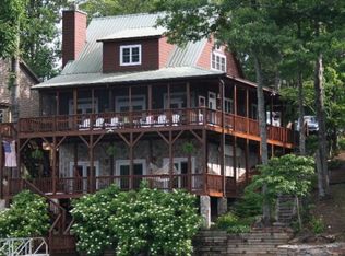 412 Santeetlah Pt, Robbinsville, NC 28771