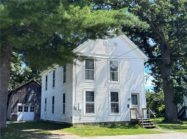 33 River St, Richfield Springs, NY 13439