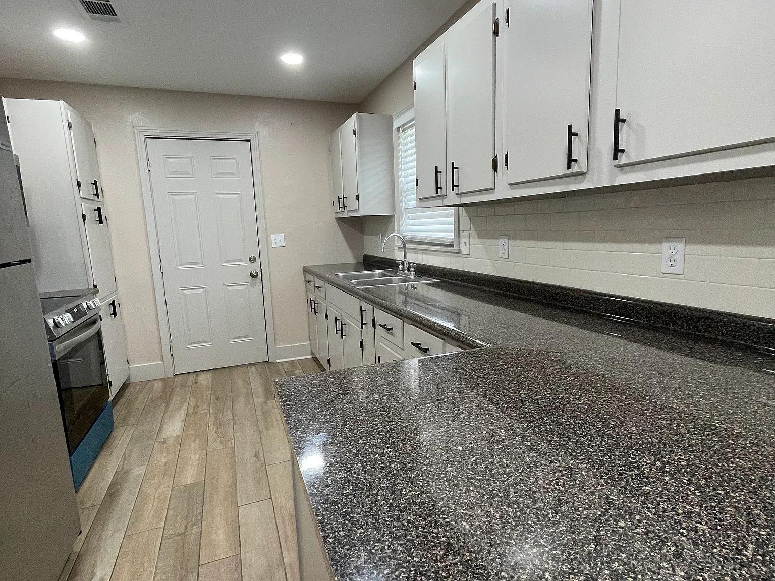 3 bed, 1315 sqft, $1,500 — Photo 3