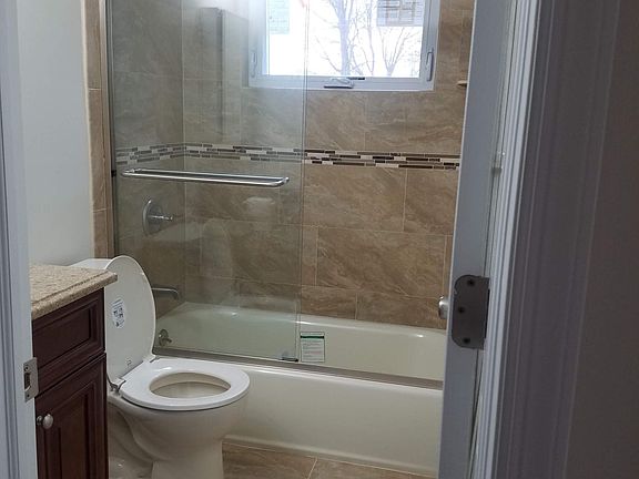 2nd image of 695 Jennings Ave Floor 2