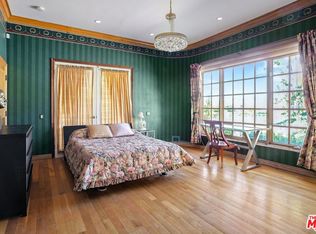 1340 Carla Ln, Beverly Hills, CA 90210