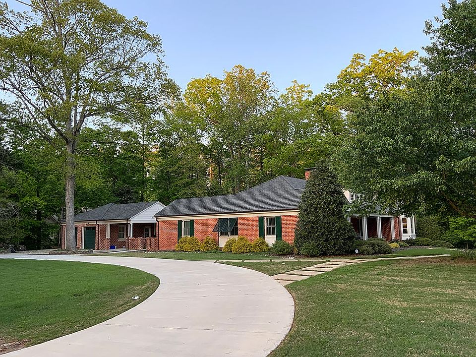 2nd image of 3801 Hope Valley Rd