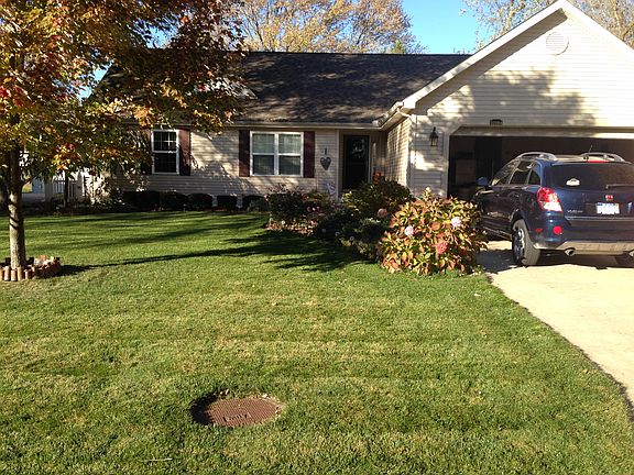 2nd image of 33984 Rhonswood Dr