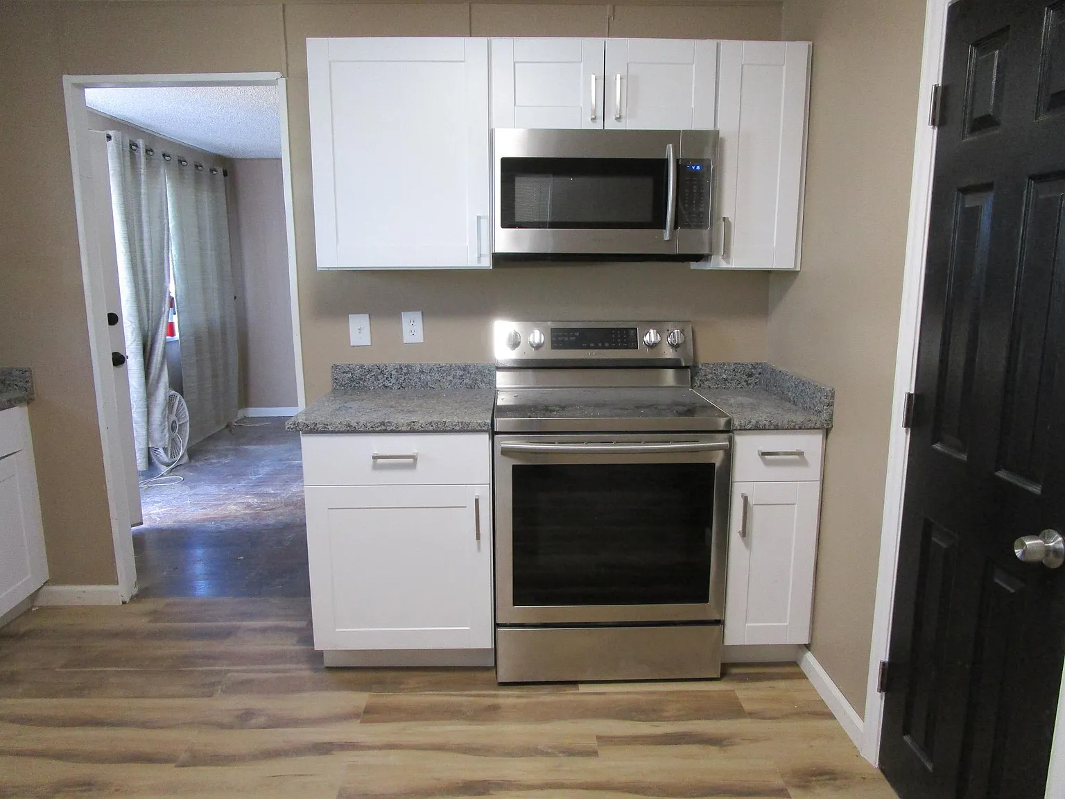 3 bed, 1144 sqft, $1,995 — Photo 3