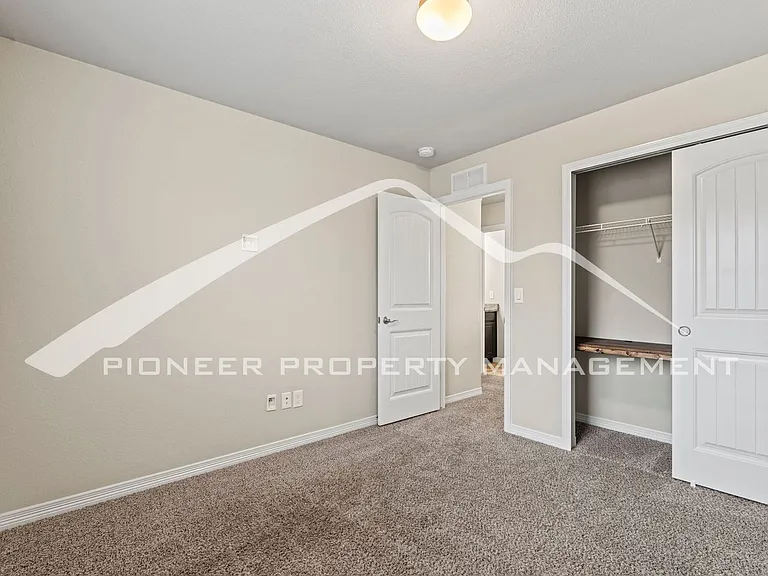 10938 Clarion Dr — Photo 14