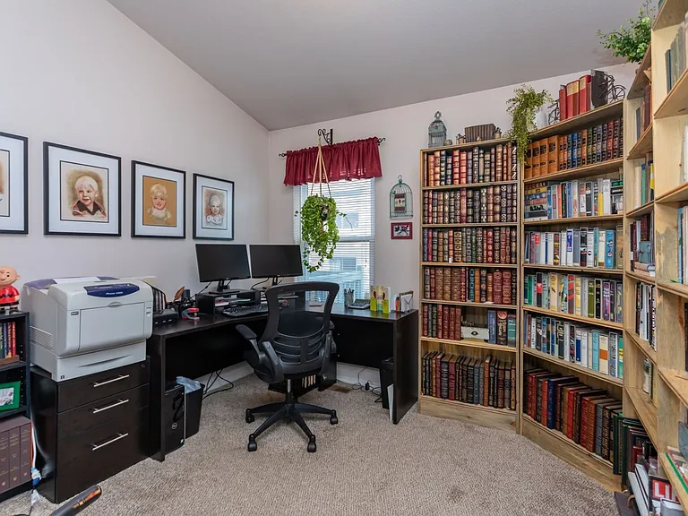 111 Iveystone Ct — Photo 21