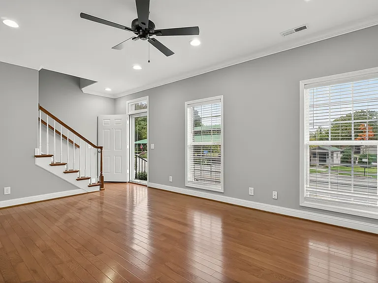 212 Mahler Ave — Photo 5