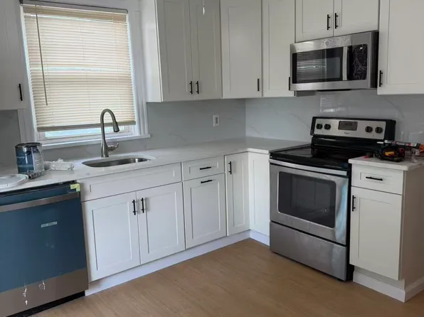 412 Waterman Ave #2L, East Providence, RI 02914