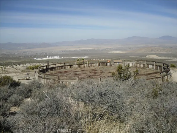 33164 Rose Amber Rd, Lucerne Valley, CA 92356