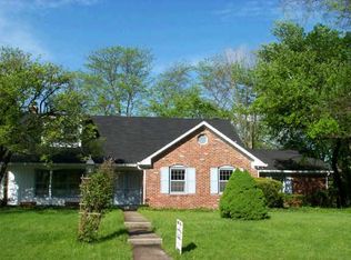 6434 N Kingswood Dr, Indianapolis, IN 46256