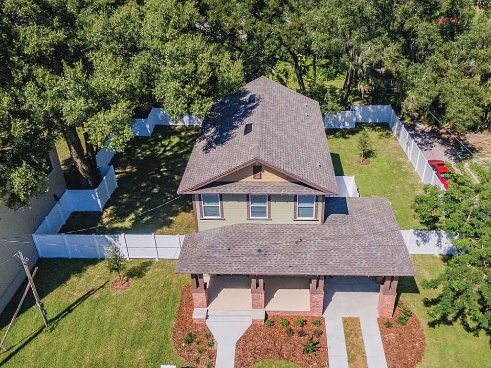 2nd image of 306 E Columbus Dr