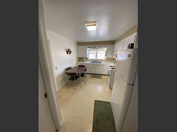 3rd image of 706 4th St N