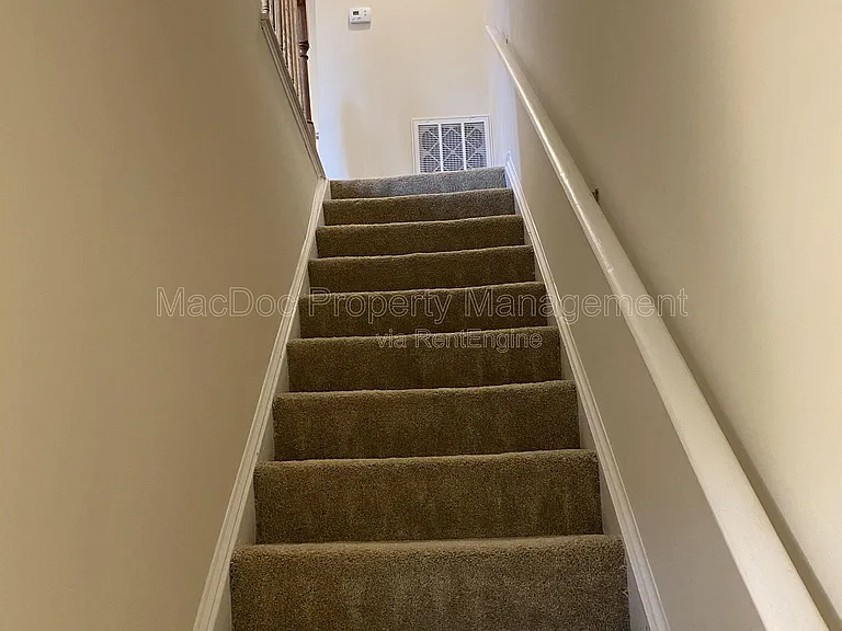 2909 Broyhill Ct — Photo 36