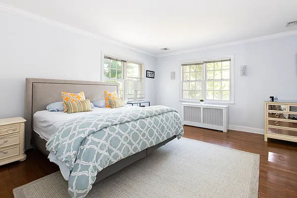 Rented by Compass | media 12