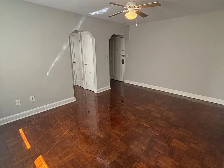 135 Kennedy St NW — Photo 5