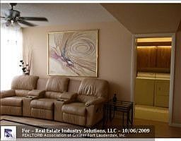 3rd image of 1703 Whitehall Dr APT 201