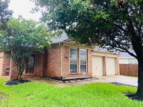 2nd image of 24707 Lakecrest Bend Dr