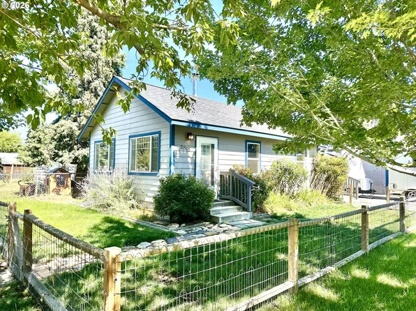 2801 N 3rd St, La Grande, OR 97850