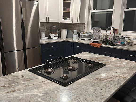 2nd image of 34 Joseph St