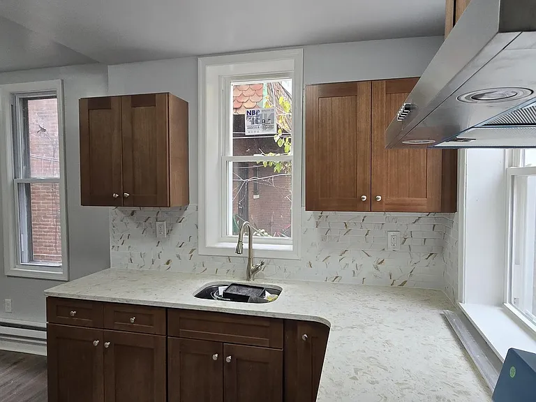 1411 W Loudon St — Photo 41