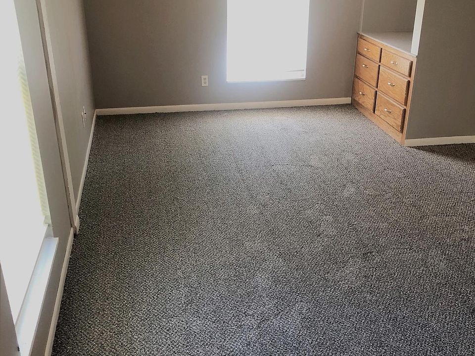 Primary Bedroom, Built-in dresser drawers