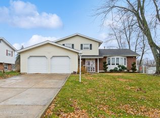 19001 Loras Ln, Country Club Hills, IL