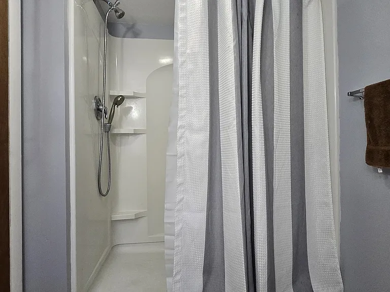 248 W Hazard St — Photo 13