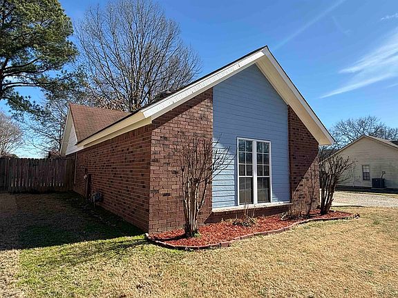 2nd image of 3204 Ruskin Rd