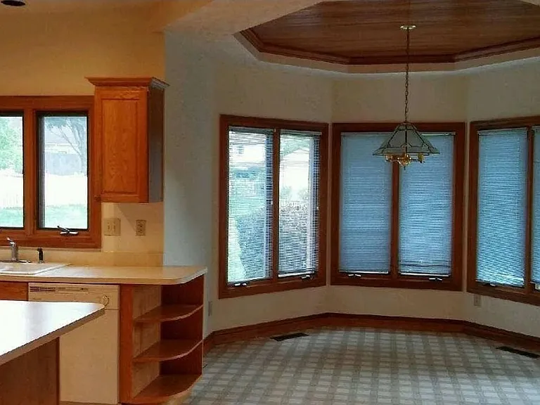 324 Redwood Blvd — Photo 13