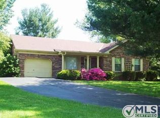 106 Larkspur Ln, Campbellsville, KY 42718