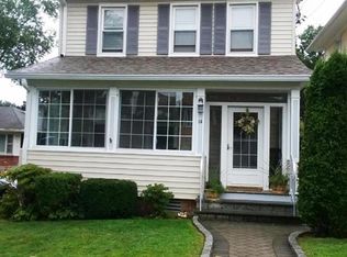 14 Flower St, New Rochelle, NY 10801