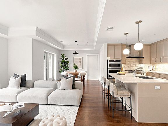 3rd image of 150 Henley Pl APT 311