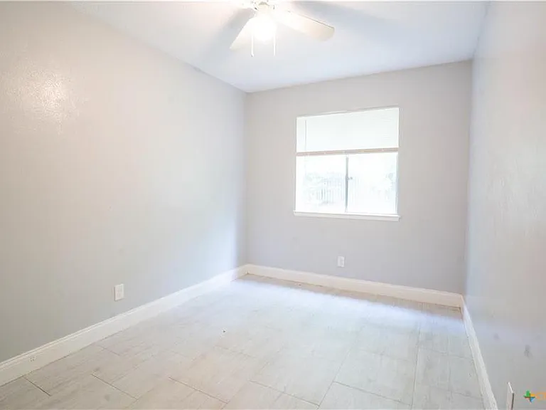 1207 Wales Dr #A — Photo 8