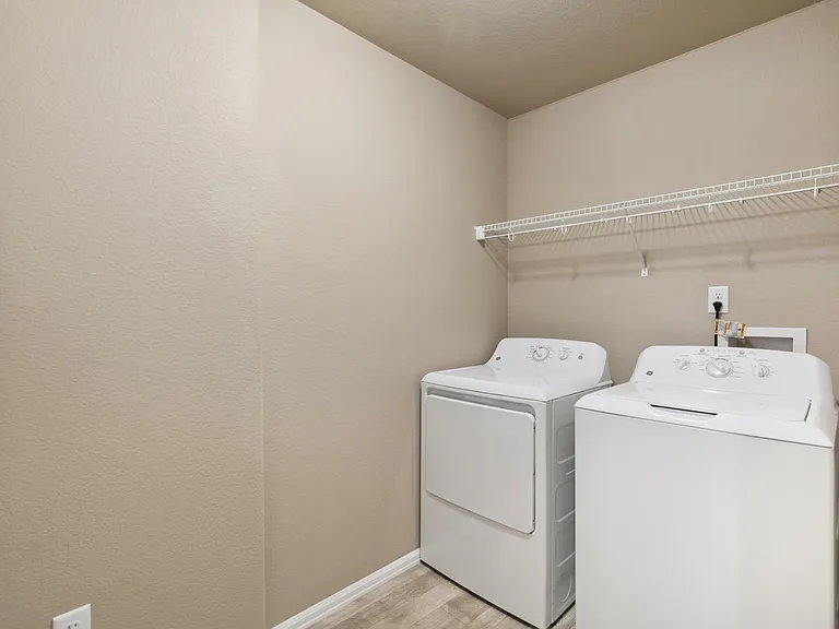 7638 Spruce Pine Grv — Photo 5