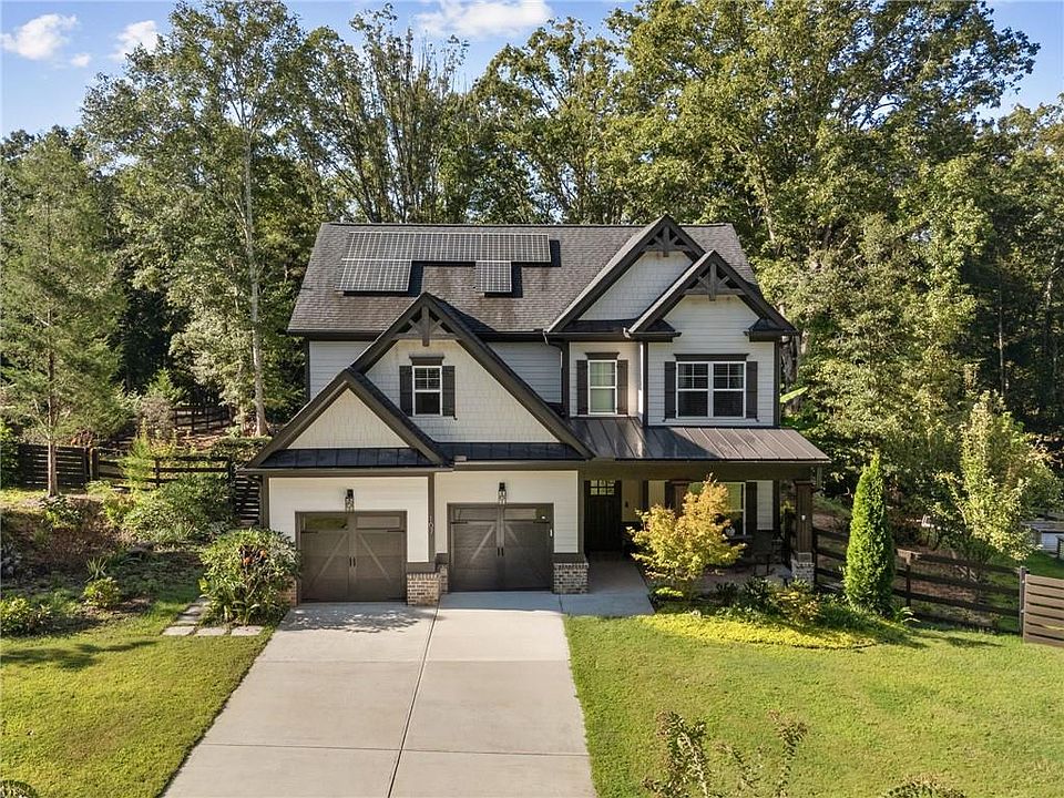 1st image of 107 Crown Ln
