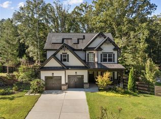 107 Crown Ln, Woodstock, GA 30188