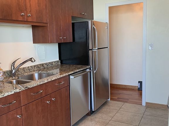 3rd image of 3440 N Lake Shore Dr APT 15D