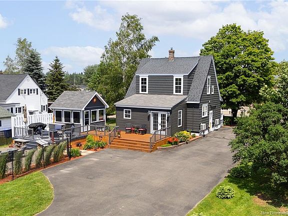 3rd image of 1775 Amirault St