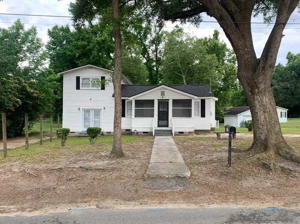 818 W 2nd North St, Summerville, SC 29483