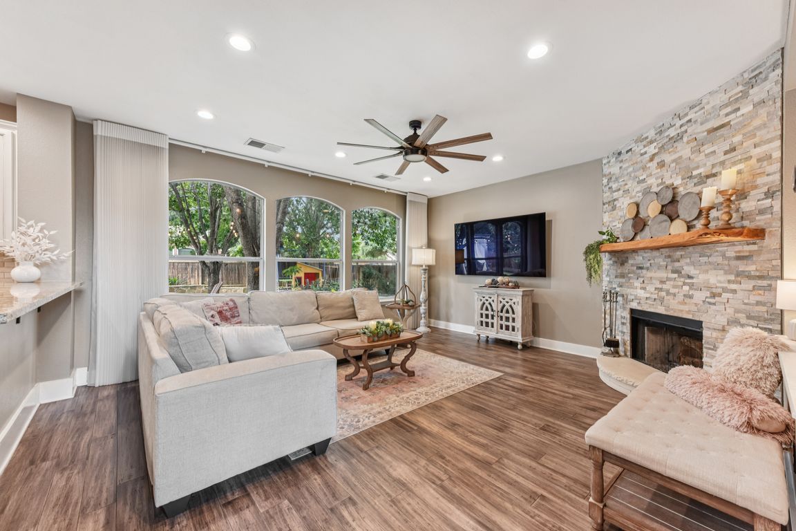 next background image