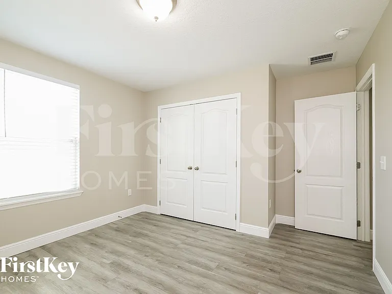 421 Finley Ave — Photo 10