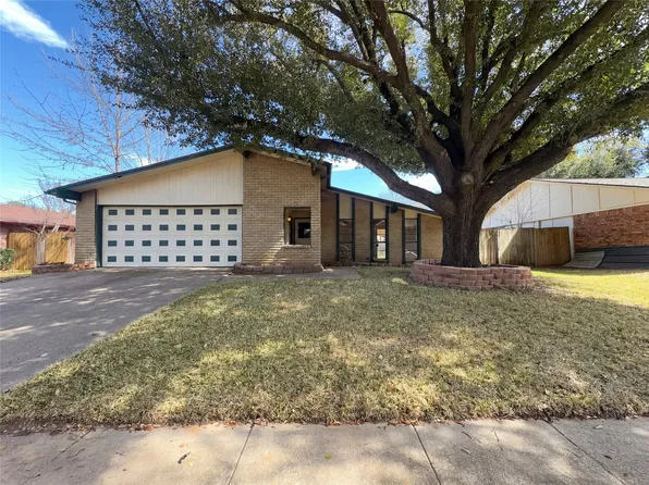 2623 Crestmoor Ct, Arlington, TX 76016