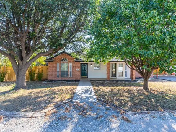 717 Groves Rd, Tuscola, TX 79562