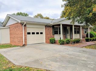 2511 Atwood Rd, Winston Salem, NC 27103