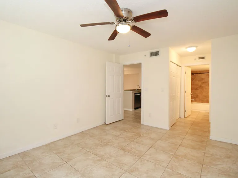 1260 Wildwood Lakes Blvd #104 — Photo 27