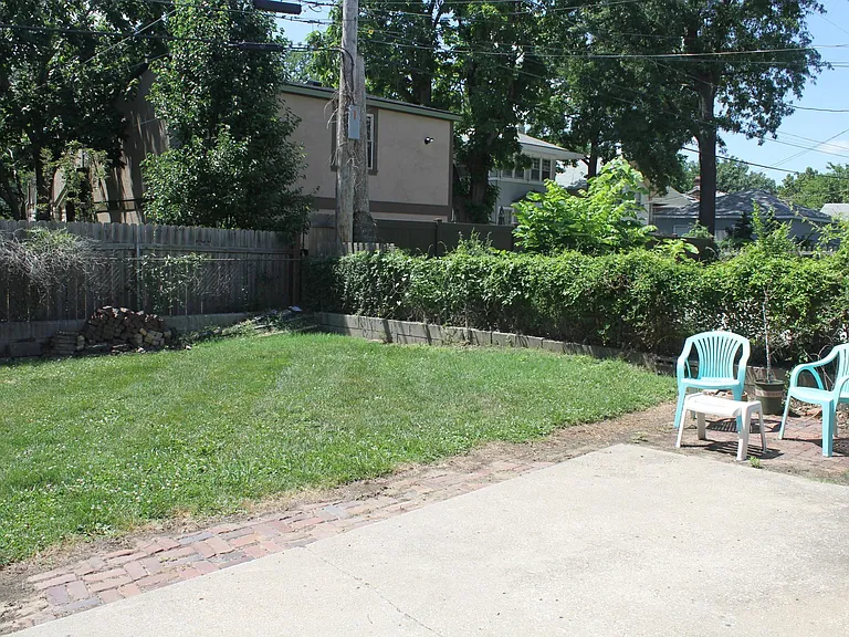 3232 Summit St — Photo 45