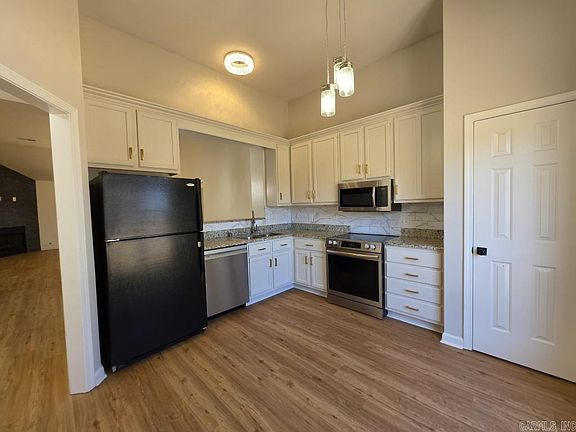 4th image of 708 Mockingbird Ln