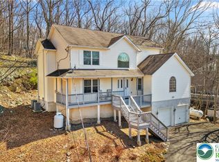 226 Regent St, Bushkill, PA 18324