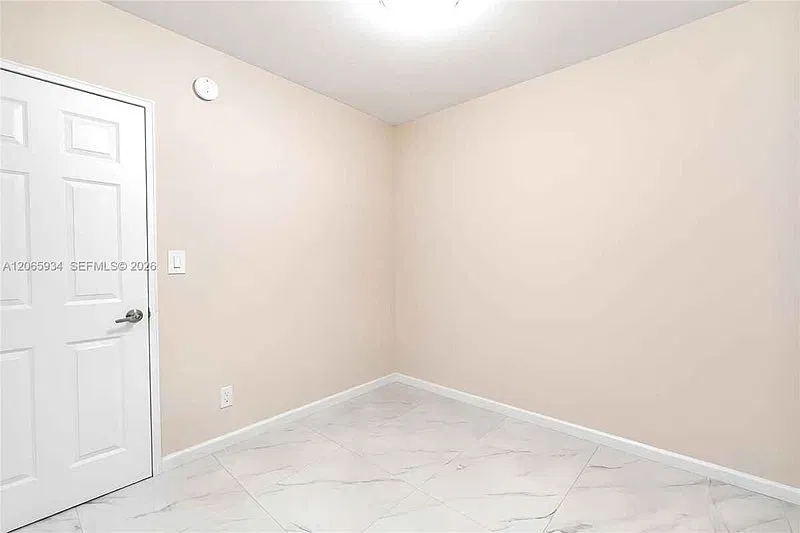 1600 N 68th Ave Hollywood, Fl 33024 — Photo 4