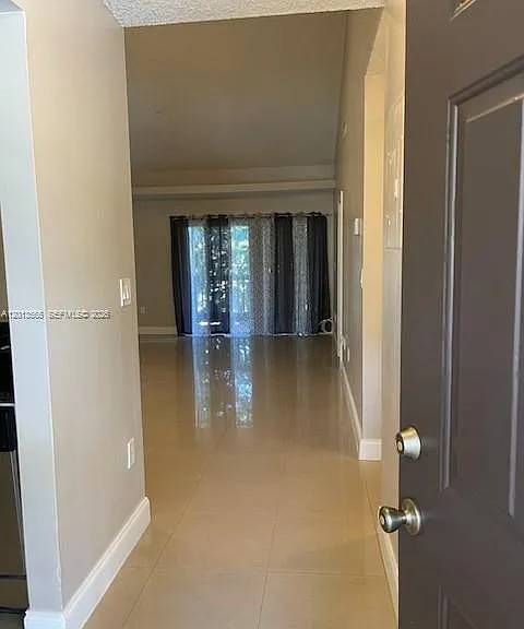 526 SW 113th Way #526 — Photo 3